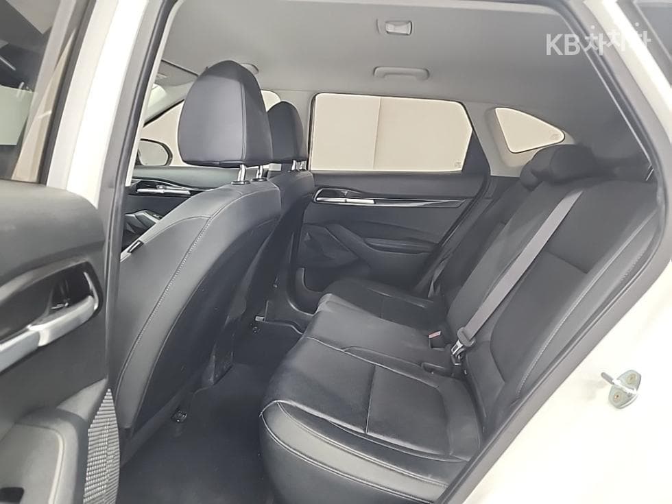 Kia Seltos1.6 Gasoline Turbo 2WD Trendy - 12