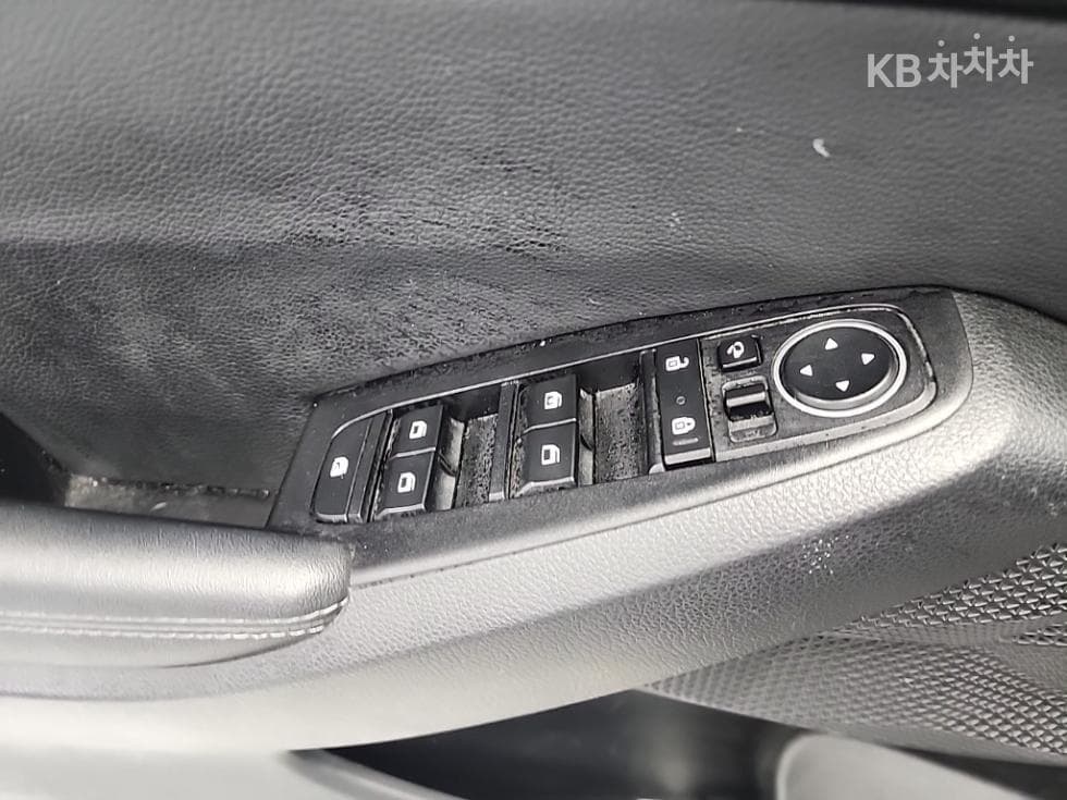 Kia Seltos1.6 Gasoline Turbo 2WD Trendy - 15