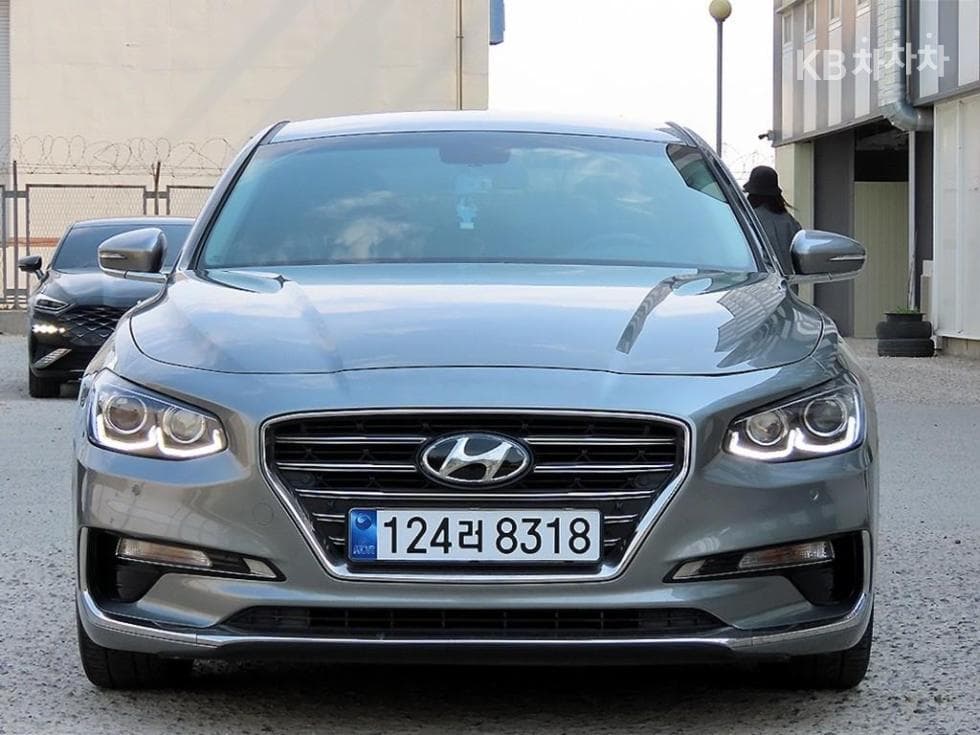 Hyundai Grandeur (Azera)IG 3.0 LPi Modern - Image 1