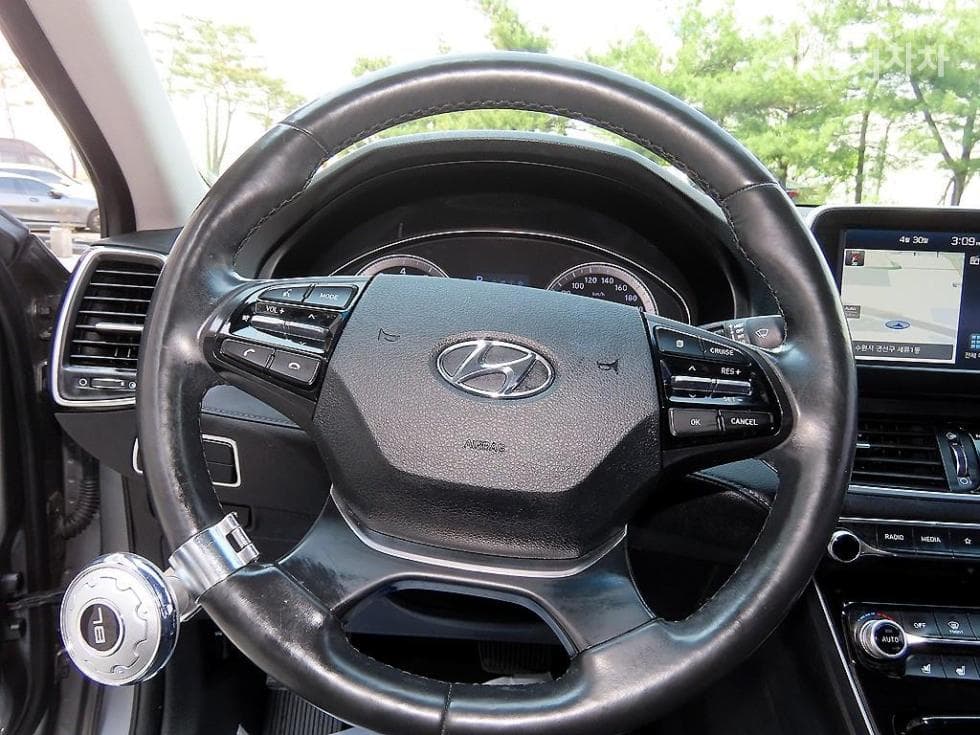 Hyundai Grandeur (Azera)IG3.0 LPi Modern - 8