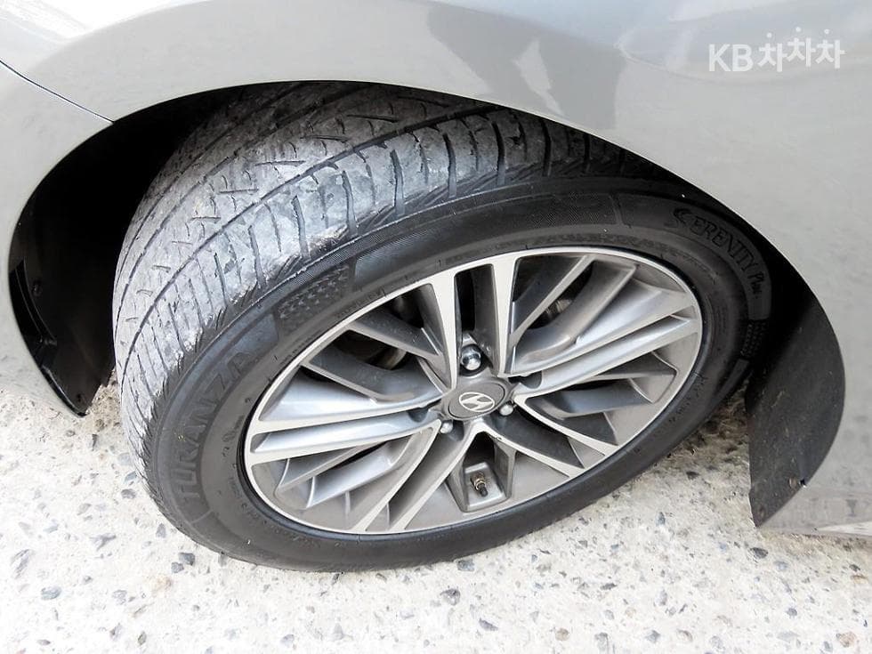 Hyundai Grandeur (Azera)IG3.0 LPi Modern - 20