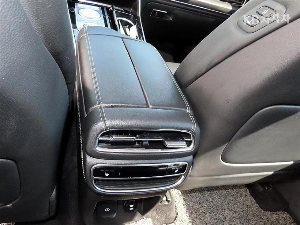 Genesis GV803.0 Diesel AWD - 15