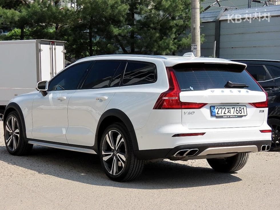 Volvo V60 CC(Second generation)B5 AWD Pro - 3