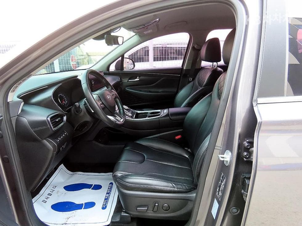 Hyundai The New (facelift) Santa Fe TMDiesel 2.2 2WD Premium 초이스 - 5
