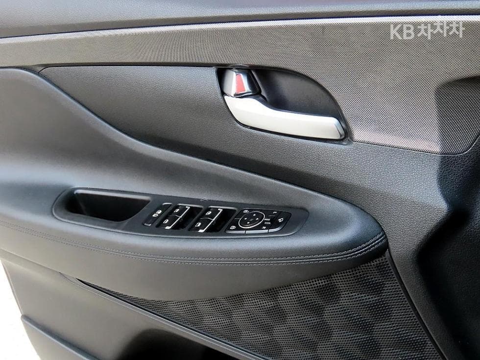 Hyundai The New (facelift) Santa Fe TMDiesel 2.2 2WD Premium 초이스 - 11