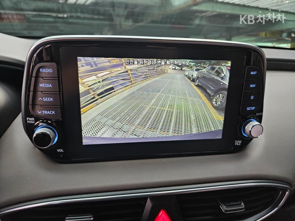 Hyundai Santa Fe TMDiesel 2.0 2WD Exclusive Special (special feature/edition) - 16