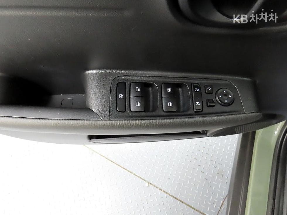 Hyundai Casper1.0 Gasoline Smart - 11