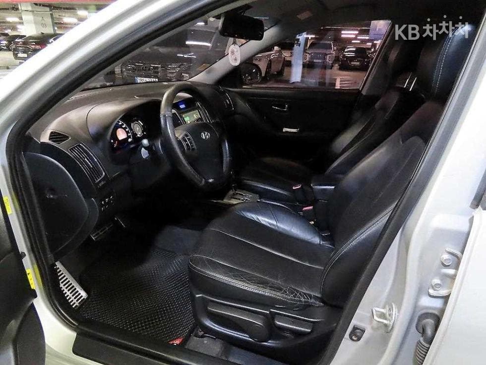 Hyundai Avante (Elantra)HybridHDeIII Standard - 6