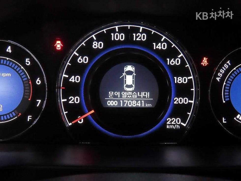 Hyundai Avante (Elantra)HybridHDeIII Standard - 9