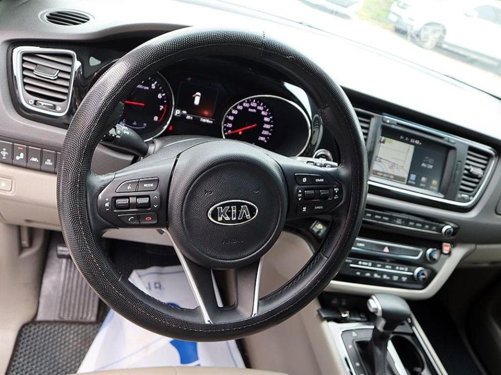 Kia All New Carnival9-seater 3.3 Gasoline Noblesse - 8