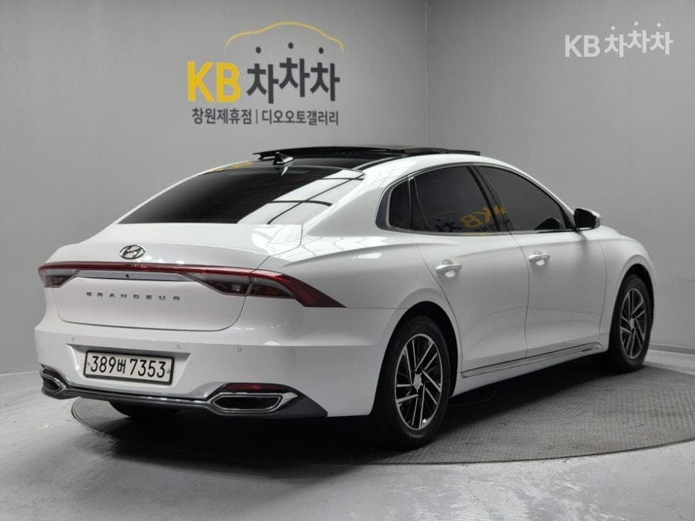 Hyundai The New (facelift) Grandeur (Azera)LPi 3.0 Rental car Modern - 6