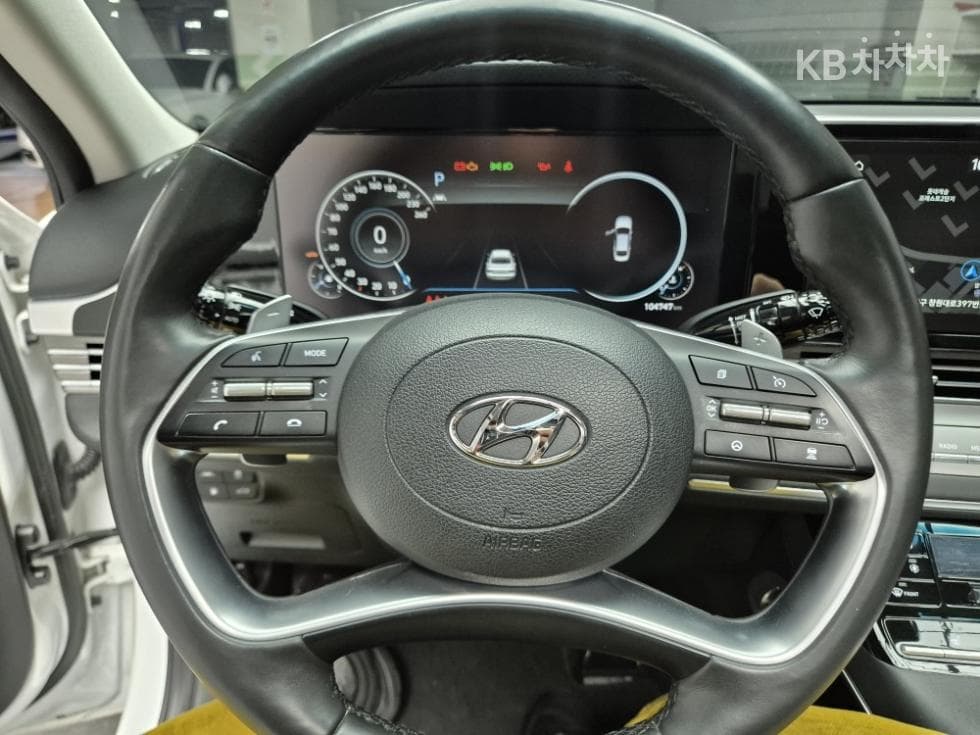 Hyundai The New (facelift) Grandeur (Azera)LPi 3.0 Rental car Modern - 8