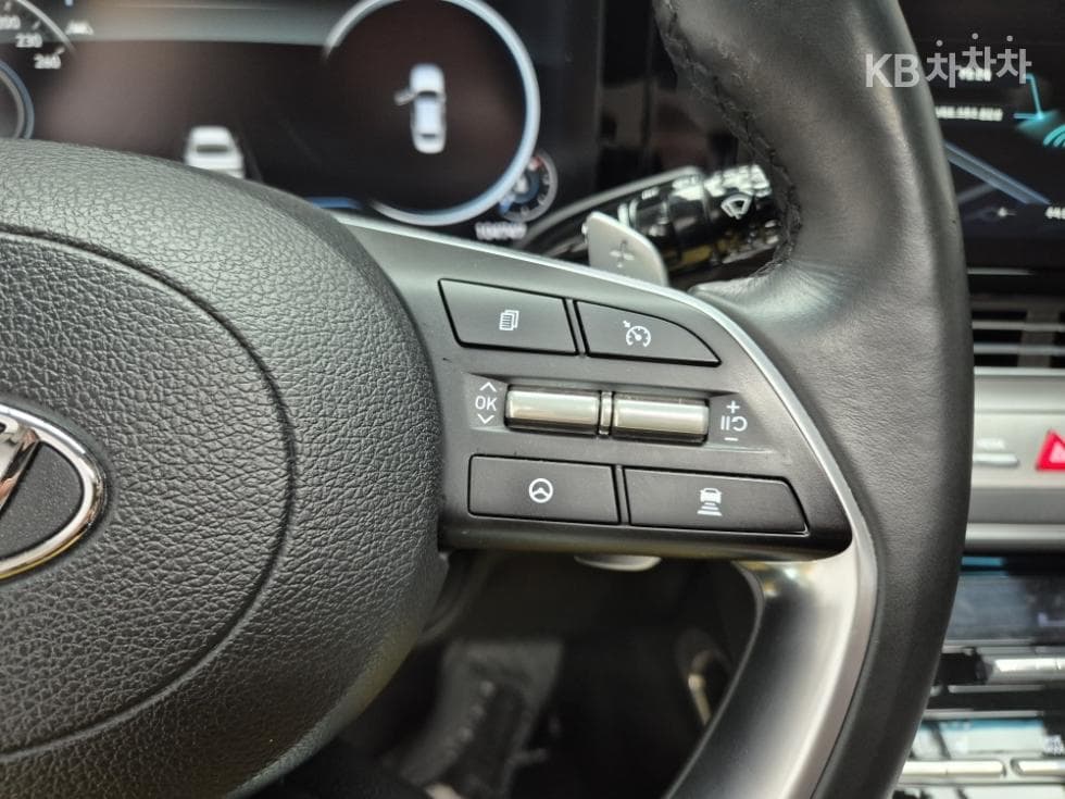 Hyundai The New (facelift) Grandeur (Azera)LPi 3.0 Rental car Modern - 10