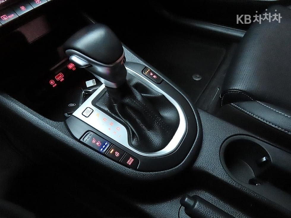 Kia All New K31.6 Gasoline Luxury - 9