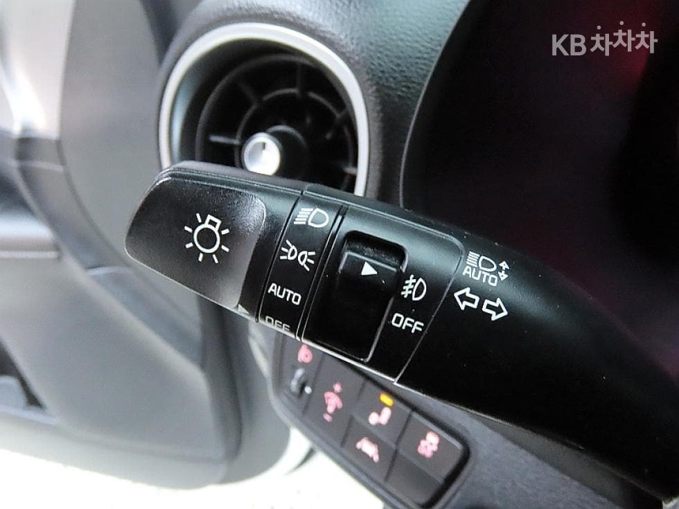 Kia All New K31.6 Gasoline Luxury - 14