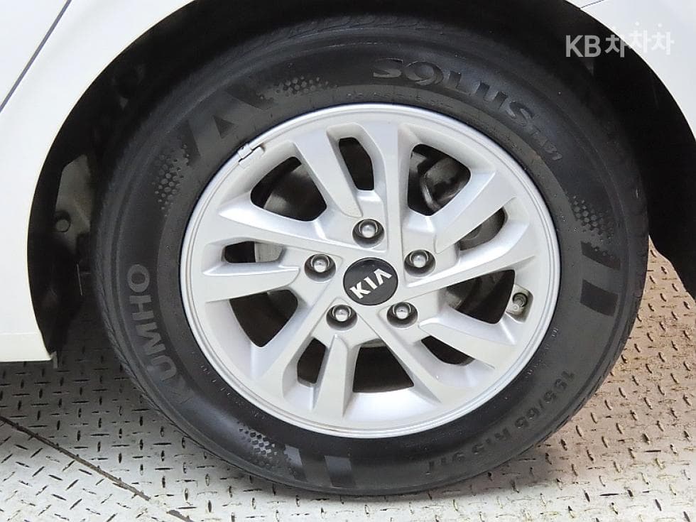 Kia All New K31.6 Gasoline Luxury - 20