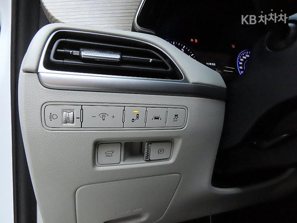 Hyundai Palisade3.8 Gasoline 8-seater Prestige - 12