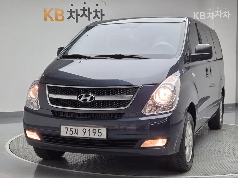 Хюндай Гранд Старекс 12-местен Комби CVX 4x4 Premium - Image 1