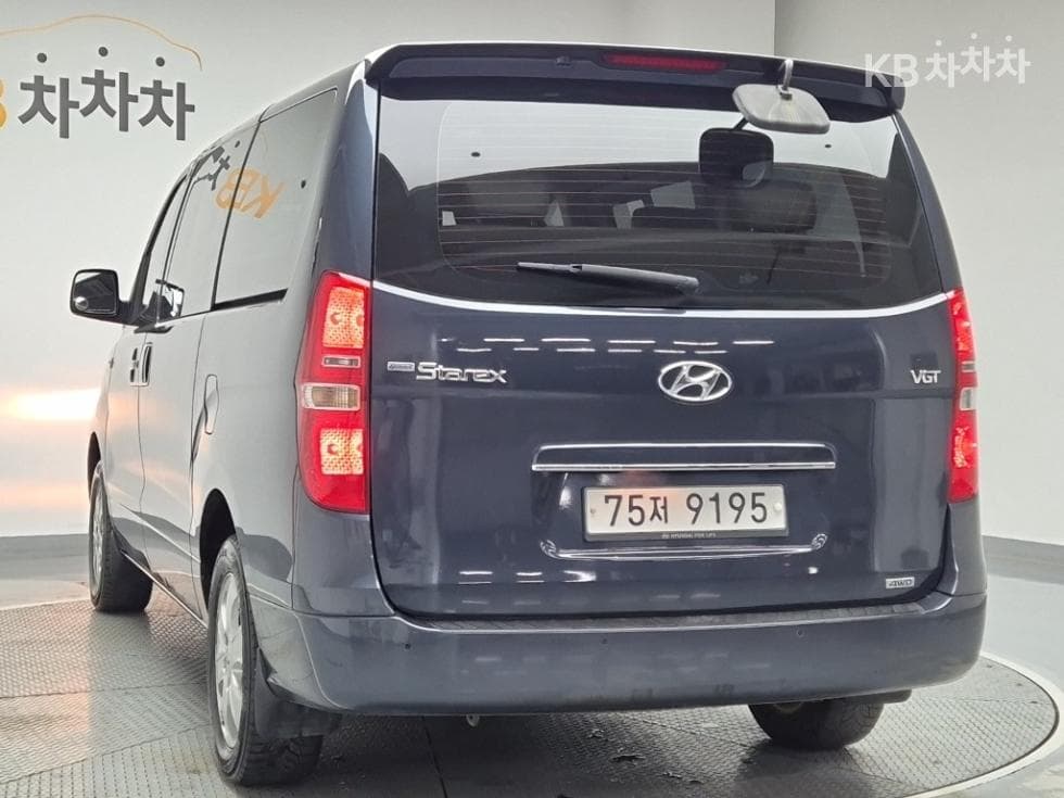 Хюндай Гранд Старекс12-местен Комби CVX 4x4 Premium - 2