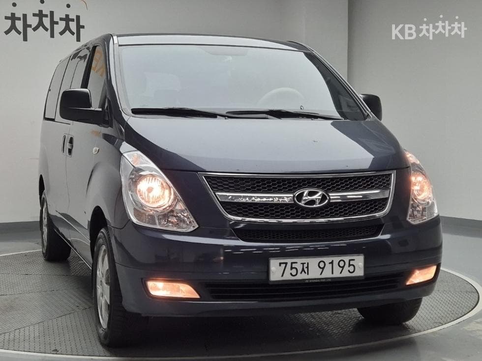 Хюндай Гранд Старекс12-местен Комби CVX 4x4 Premium - 4