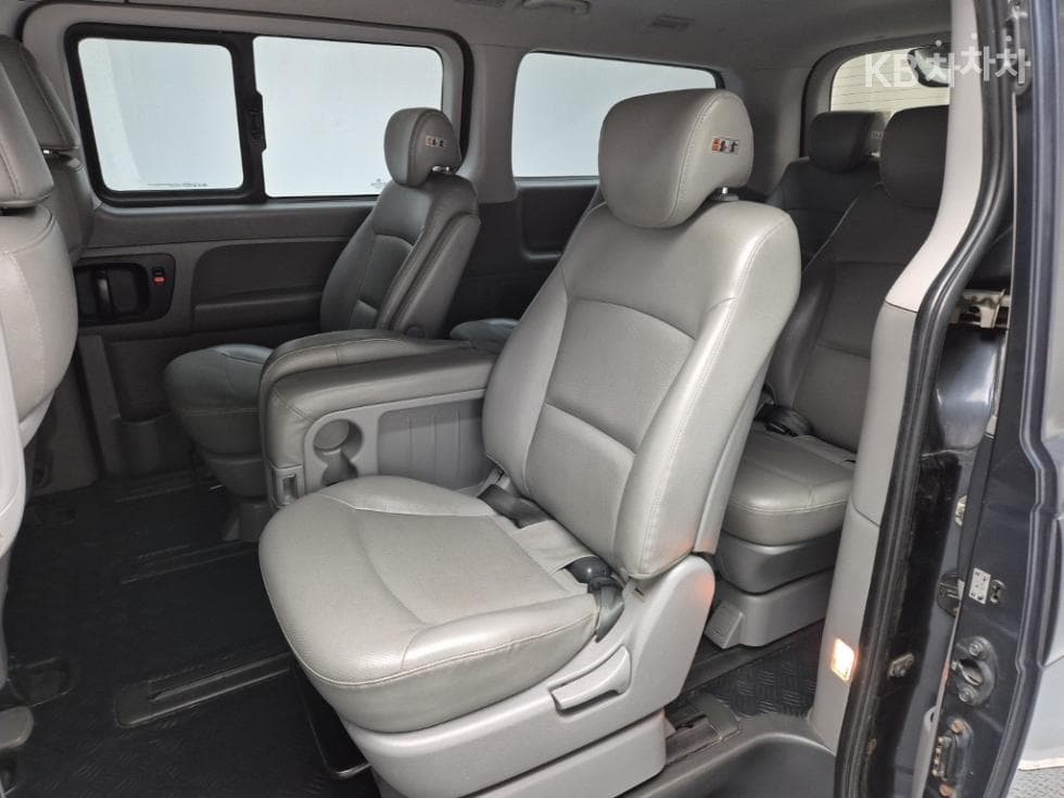 Хюндай Гранд Старекс12-местен Комби CVX 4x4 Premium - 12