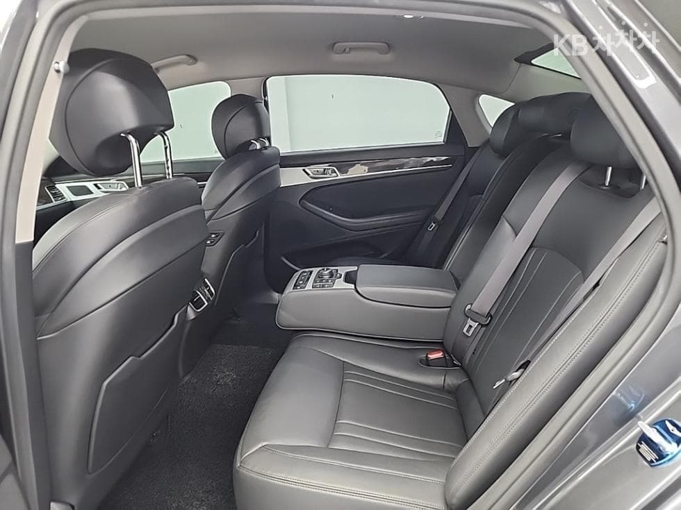 Genesis G803.3 GDI Luxury - 12