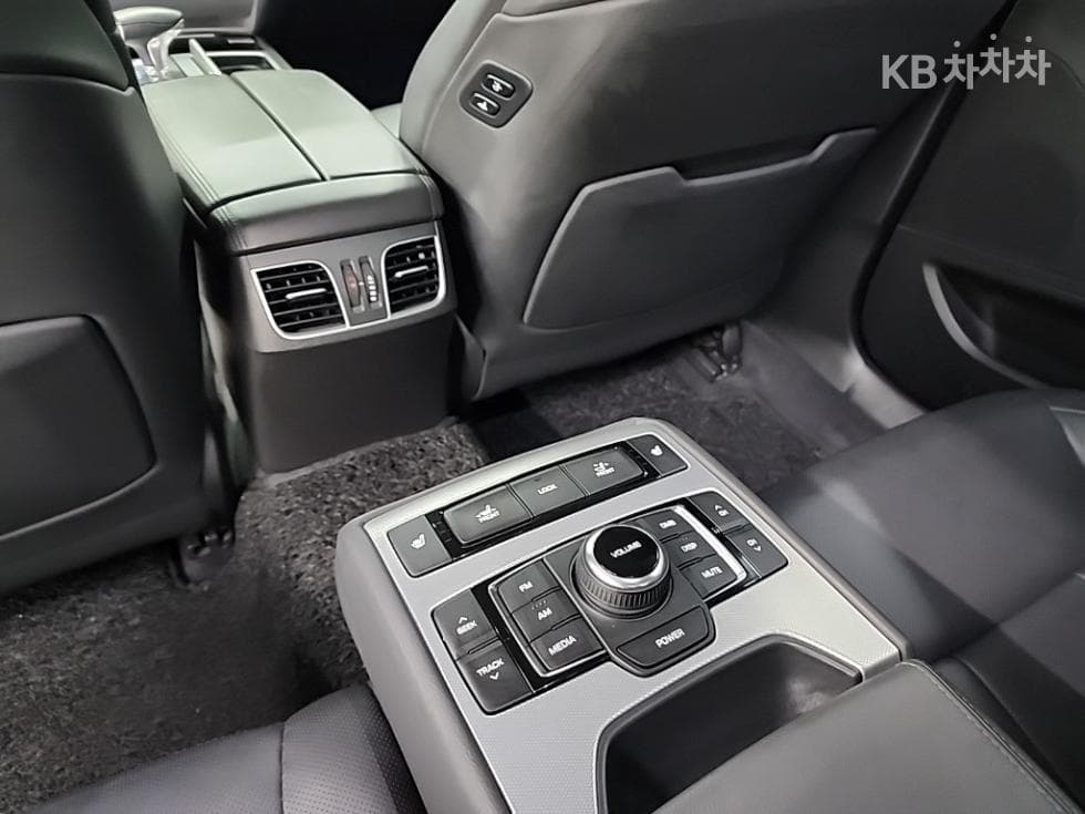 Genesis G803.3 GDI Luxury - 13