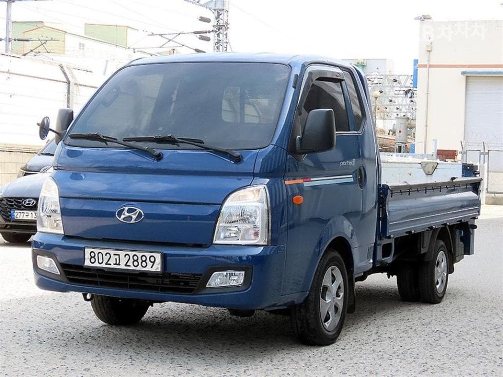 Hyundai Porter 2 Extra Long Super Cab CRDi Premium - Image 1