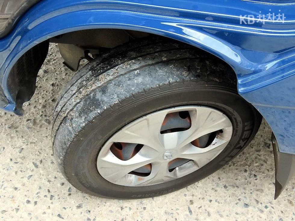 Hyundai Porter 2Extra Long Super Cab CRDi Premium - 16