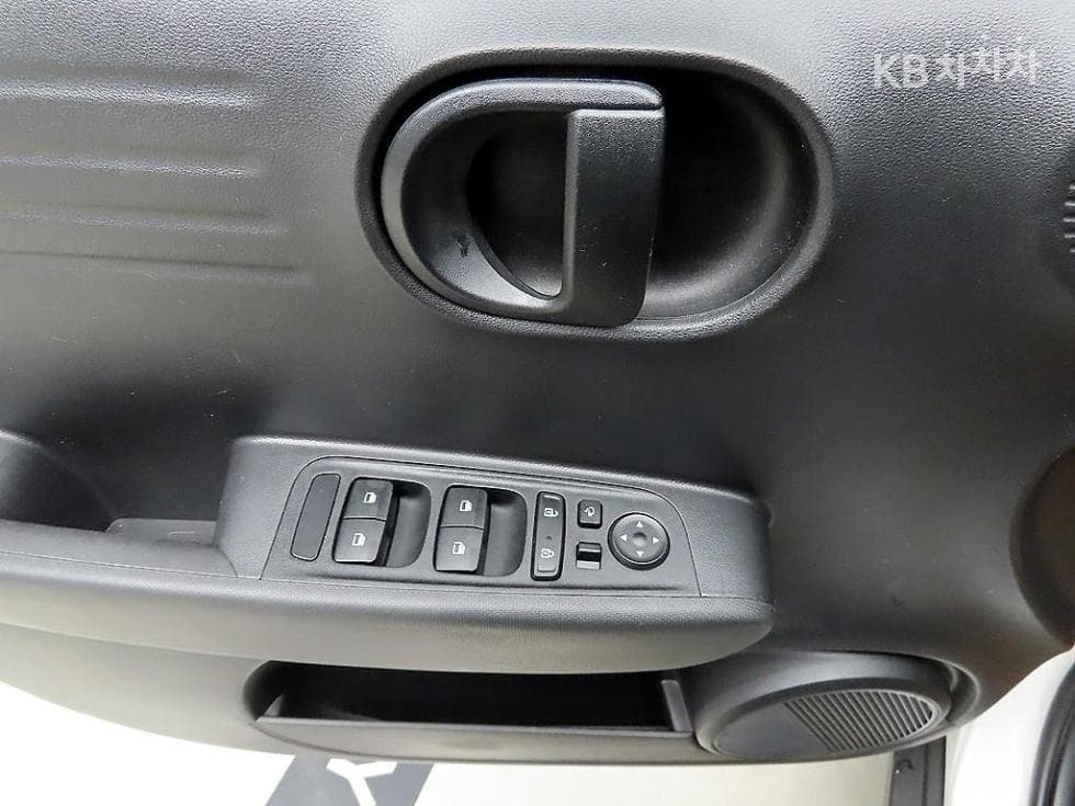 Хюндай Каспър Ван1.0 Бензин Смарт - 11
