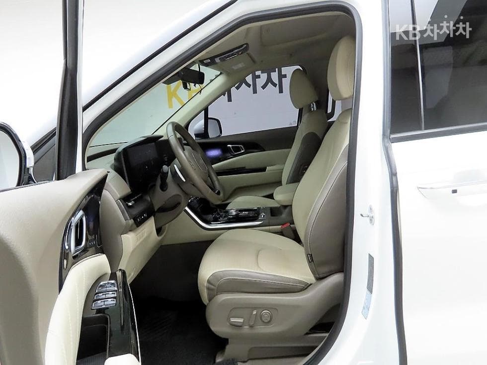 Kia Carnival 4th generationG3.5 GDI 9-seater Signature - 12