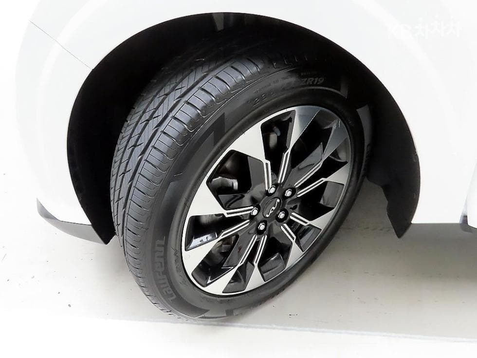 Kia Carnival 4th generationG3.5 GDI 9-seater Signature - 19