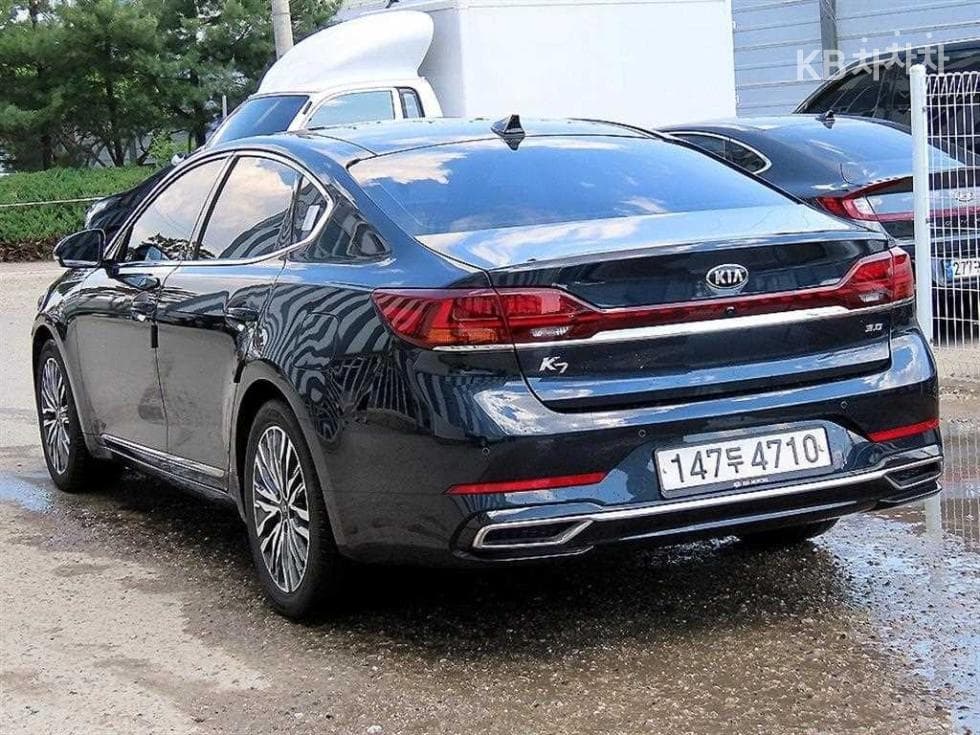 Kia K7 Premiere3.0 GDi Noblesse - 3