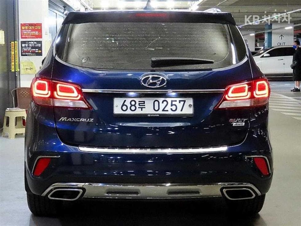 Hyundai The New (facelift) 맥스CruzeDiesel(e-VGT)R2.2 4WD 파이니스트 에디션 6Seater승 - 5