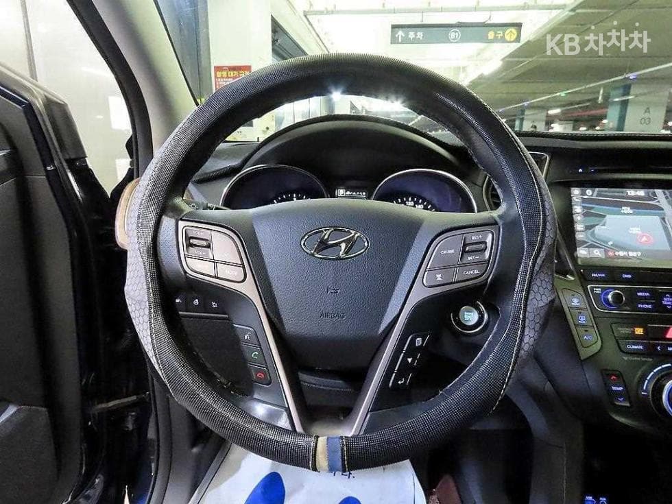 Hyundai The New (facelift) 맥스CruzeDiesel(e-VGT)R2.2 4WD 파이니스트 에디션 6Seater승 - 8