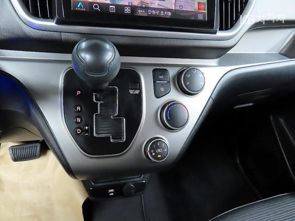 Kia The New (facelift) Ray (van)1.0 Gasoline Standard - 10
