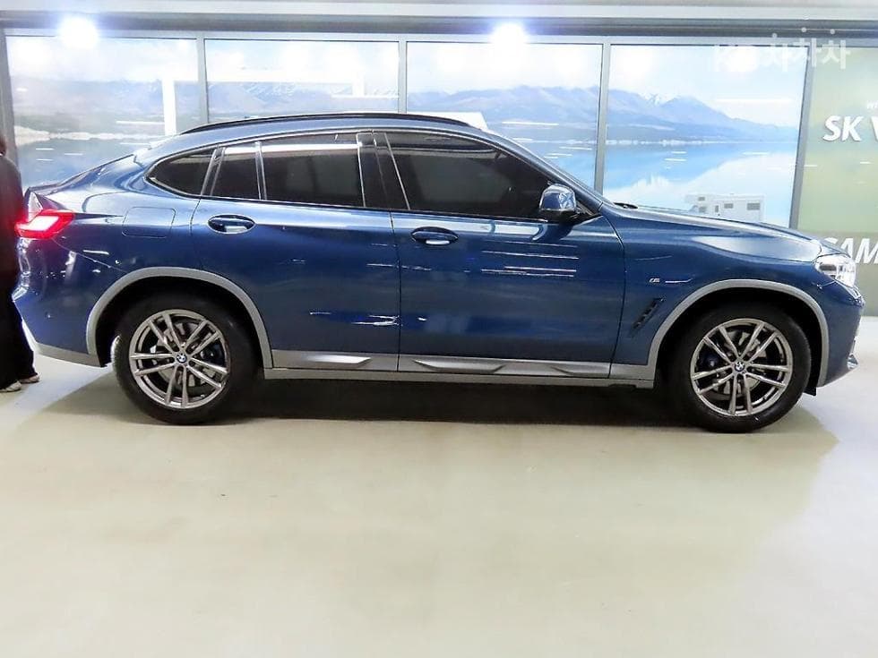 BMW New X4 (G02)xDrive 20i M Sport X - 3