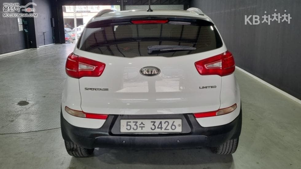 Kia Sportage R2WD Diesel LIMITED - 4