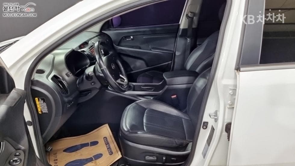 Kia Sportage R2WD Diesel LIMITED - 9