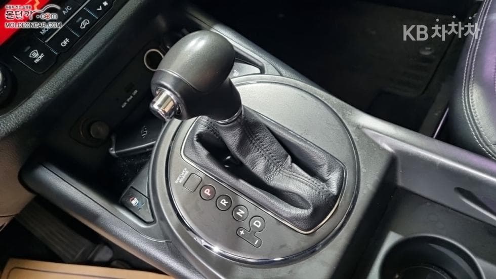 Kia Sportage R2WD Diesel LIMITED - 14