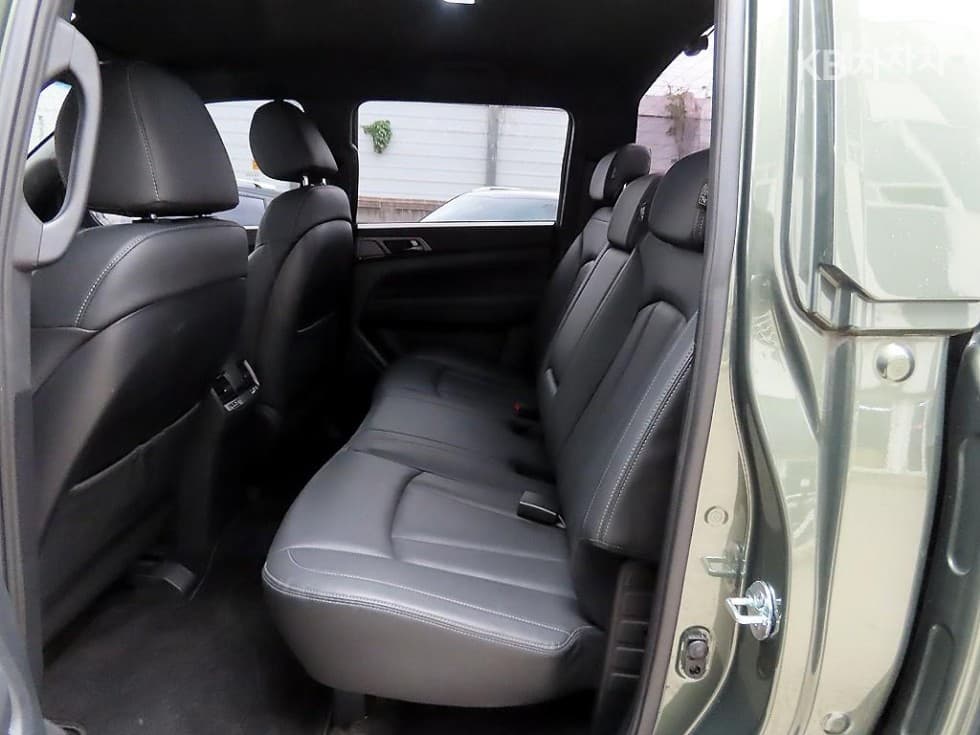 KG Mobility The New (facelift) Rexton Sports Khan2.2 4WD Prestige - 6