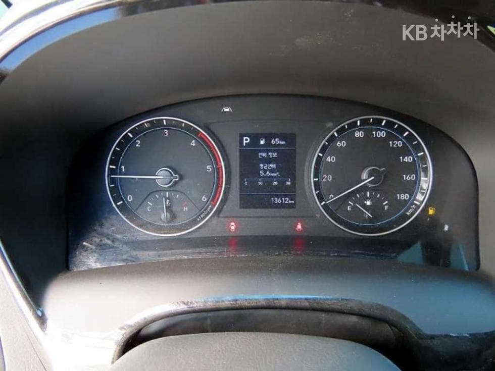 Hyundai Porter 2LPG Box Truck Extra Long Super Cab ModernPlus - 10