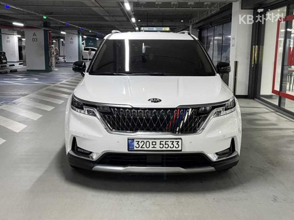 Kia Carnival 4th generationD2.2 7-seater (Limousine) Signature - 2