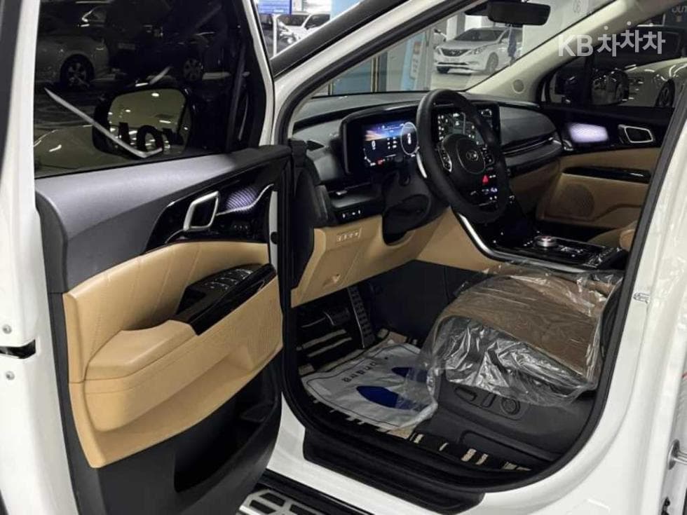 Kia Carnival 4th generationD2.2 7-seater (Limousine) Signature - 7