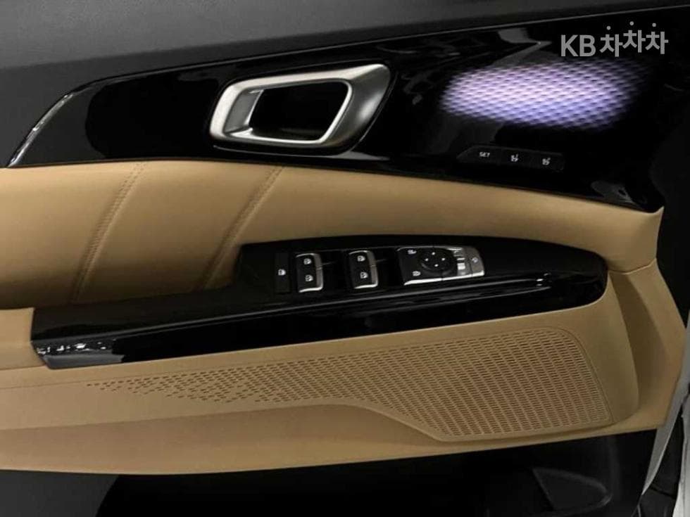 Kia Carnival 4th generationD2.2 7-seater (Limousine) Signature - 9