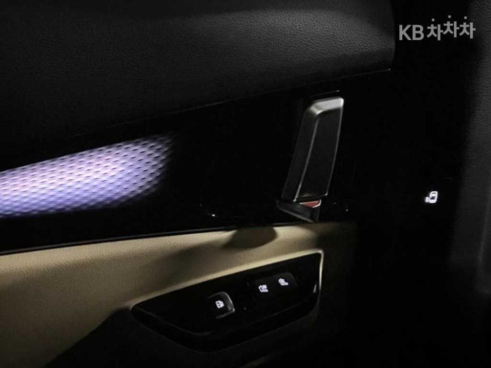 Kia Carnival 4th generationD2.2 7-seater (Limousine) Signature - 17