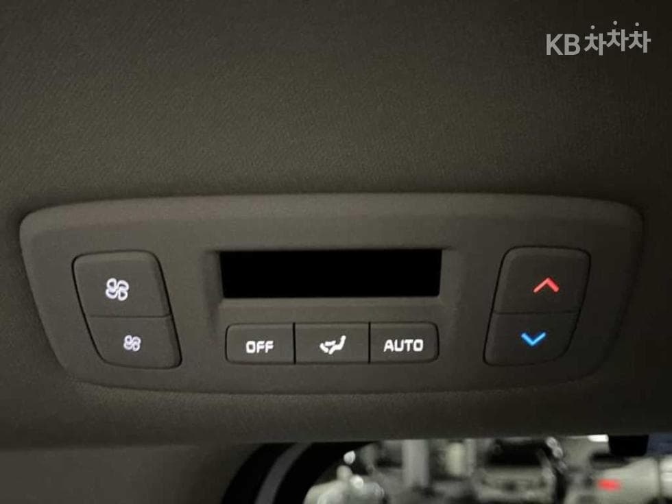 Kia Carnival 4th generationD2.2 7-seater (Limousine) Signature - 18