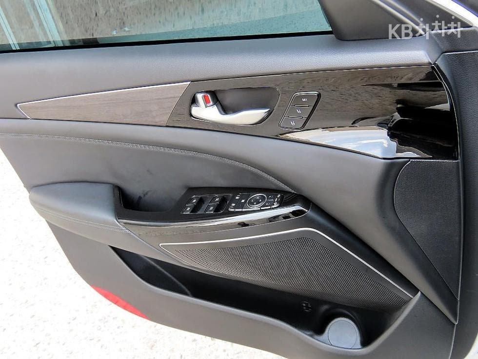 Kia K7 Premiere3.0 LPi 일반Seater Prestige - 11