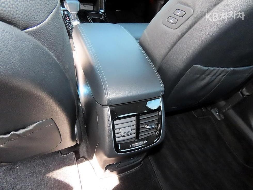 Kia K7 Premiere3.0 LPi 일반Seater Prestige - 18