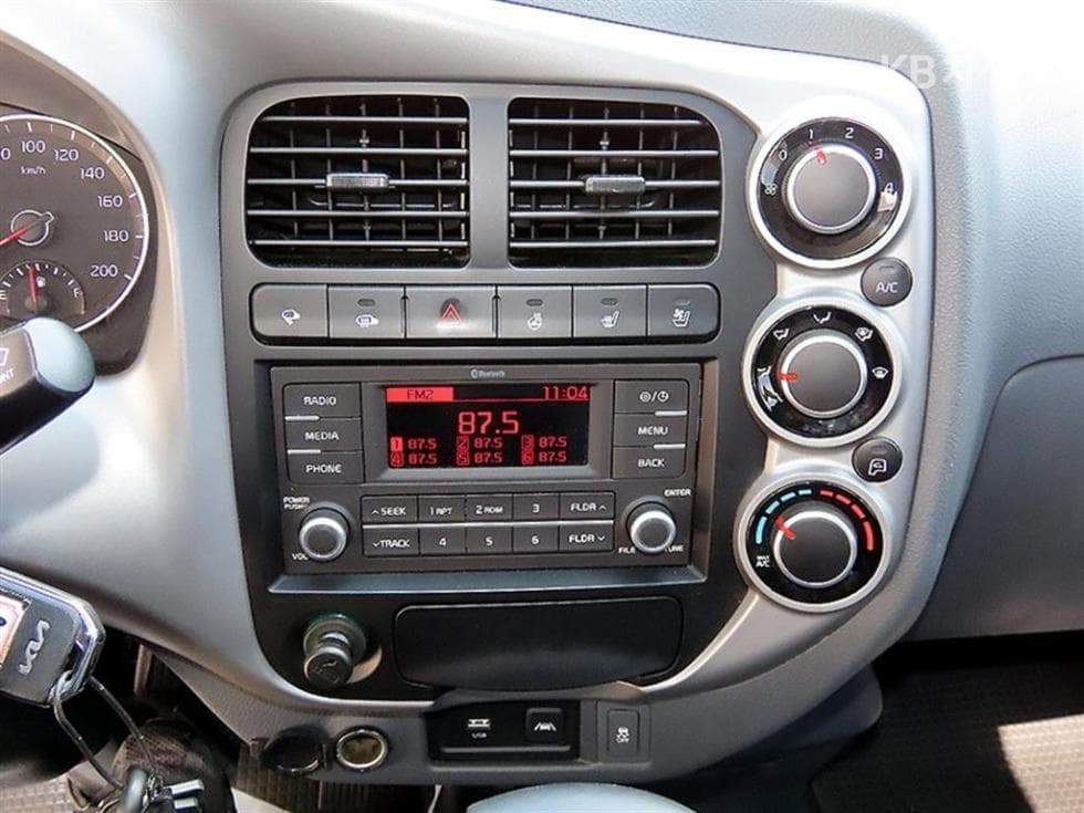 Kia The New (facelift) Bongo 3 (light truck)LPG 1 Ton King Cab Extra Long 2WD GLS - 13